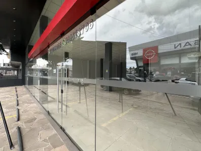Ponto Comercial com 3 Quartos para alugar, 726m² no São João, Porto Alegre