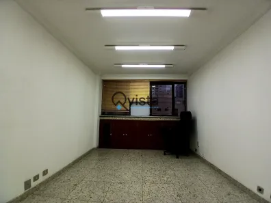 Sala Comercial à venda, 40m² no Pitangueiras, Guarujá