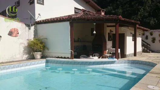 Casa com 4 Quartos à venda, 720m² no Maravista, Niterói