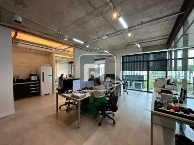Sala Comercial para alugar, 194m² no Vila Olímpia, São Paulo