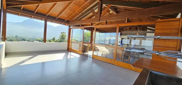 Sobrado com 3 Quartos à venda, 290m² no Zabumba, Ilhabela