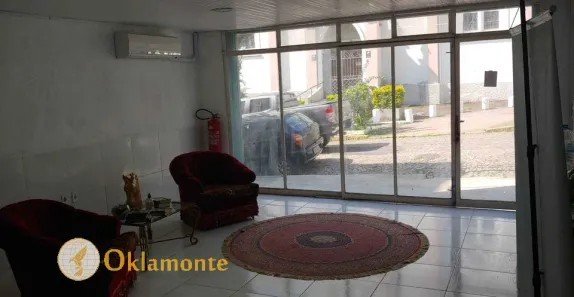 Casa com 3 Quartos para alugar, 250m² no Moinhos de Vento, Porto Alegre
