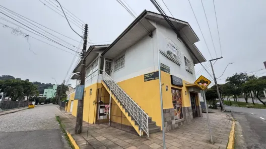 Casa com 3 Quartos para alugar, 190m² no Santa Catarina, Caxias do Sul