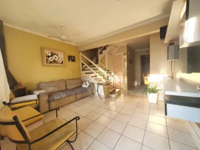 Sobrado com 2 Quartos à venda, 77m² no Humaitá, Porto Alegre