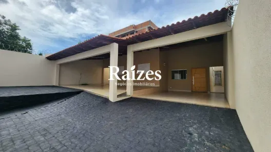 Casa com 4 Quartos para alugar, 250m² no Tibery, Uberlândia