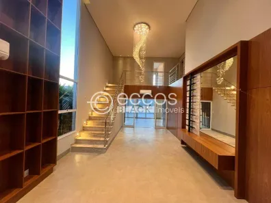 Casa de Condomínio com 3 Quartos à venda, 267m² no Jardim Botânico, Uberlândia