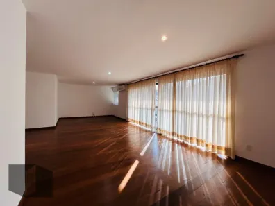 Apartamento com 4 Quartos para alugar, 142m² no Copacabana, Rio de Janeiro