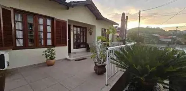 Casa com 3 Quartos à venda, 167m² no Tribobó, São Gonçalo