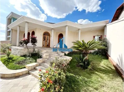 Casa com 4 Quartos à venda, 390m² no Castelo, Belo Horizonte