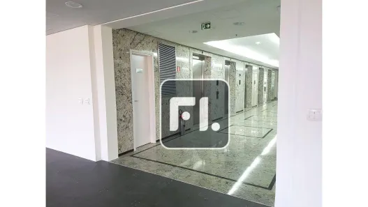 Sala Comercial para alugar, 338m² no Alphaville Industrial, Barueri