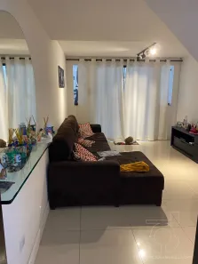 Casa com 2 Quartos à venda, 191m² no Vila das Oliveiras, Taboão da Serra