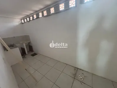 Ponto Comercial para alugar, 75m² no Saraiva, Uberlândia