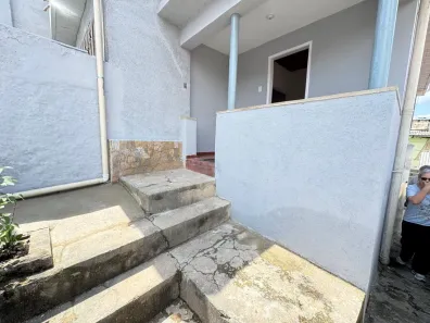 Casa com 2 Quartos para alugar, 90m² no Santa Cruz, Belo Horizonte