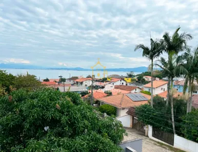 Casa com 4 Quartos para alugar, 400m² no Sambaqui, Florianópolis