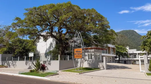 Casa de Condomínio com 2 Quartos à venda, 118m² no Armação do Pântano do Sul, Florianópolis