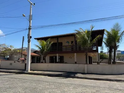 Sobrado com 6 Quartos à venda, 381m² no Do Ubatuba, São Francisco do Sul