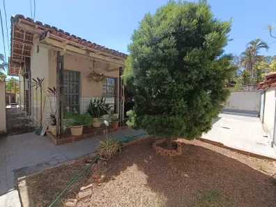 Casa com 3 Quartos à venda, 279m² no Santa Genoveva, Goiânia
