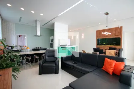 Casa com 2 Quartos à venda, 221m² no Santa Lúcia, Belo Horizonte