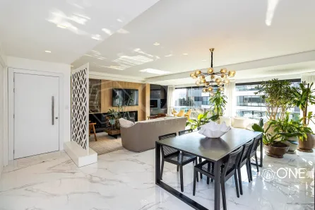 Apartamento com 3 Quartos à venda, 163m² no Pedra Redonda, Porto Alegre