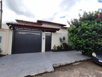 Casa com 4 Quartos à venda, 350m² no Jundiaí, Anápolis
