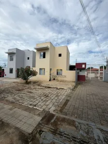 Casa de Condomínio com 2 Quartos à venda, 65m² no Santa Laura, Montes Claros