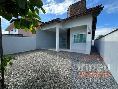 Casa com 2 Quartos para alugar, 85m² no Aventureiro, Joinville