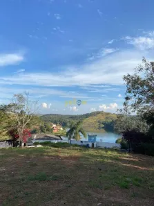 Fazenda/Sítio com 2 Quartos à venda, 200m² no Centro, Igaratá