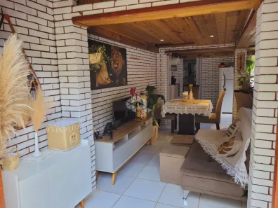 Casa com 2 Quartos à venda, 100m² no Pântano do Sul, Florianópolis