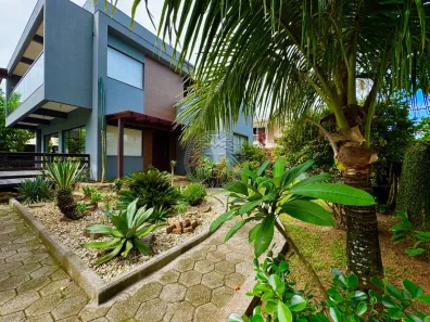 Casa de Condomínio com 5 Quartos à venda, 225m² no Campeche, Florianópolis