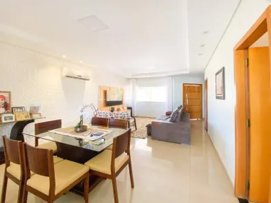 Casa com 3 Quartos à venda, 210m² no Jardim América, Goiânia