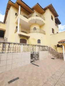 Sobrado com 4 Quartos à venda, 445m² no Jardim Bela Vista, Jacareí
