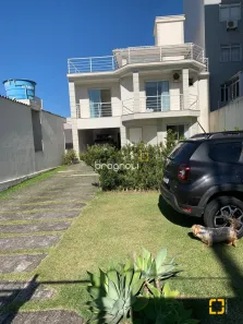 Casa com 2 Quartos à venda, 247m² no Barreiros, São José