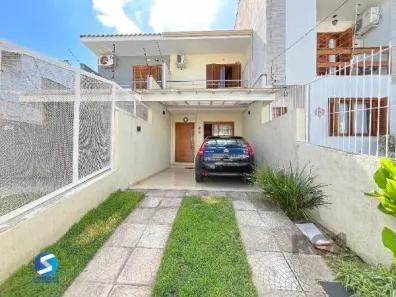 Casa com 2 Quartos à venda, 109m² no Guarujá, Porto Alegre