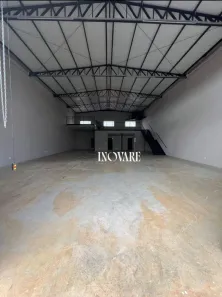 Galpão/Depósito/Armazém para venda ou aluguel, 361m² no Santa Mônica, Uberlândia