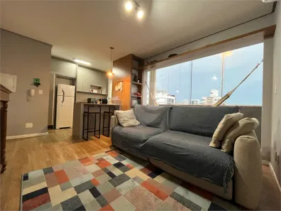 Apartamento com 2 Quartos à venda, 58m² no Menino Deus, Porto Alegre