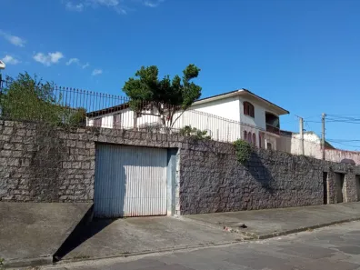 Casa com 3 Quartos à venda, 461m² no Xaxim, Curitiba