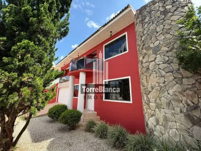 Sobrado com 3 Quartos à venda, 330m² no Uvaranas, Ponta Grossa