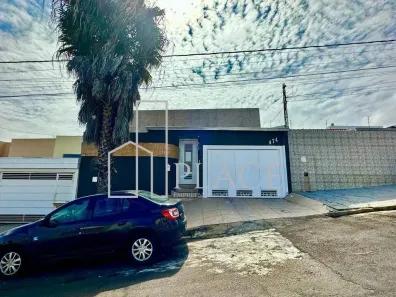 Casa com 2 Quartos à venda, 170m² no Jardim Eldorado, Marília