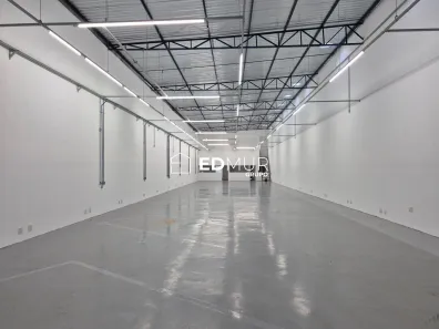 Galpão/Depósito/Armazém para alugar, 742m² no Vila Regente Feijó, São Paulo