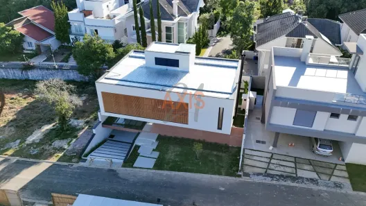 Casa de Condomínio com 3 Quartos à venda, 348m² no São Lourenço, Curitiba