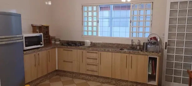 Sobrado com 4 Quartos à venda, 270m² no Vila Aparecida, Taubaté