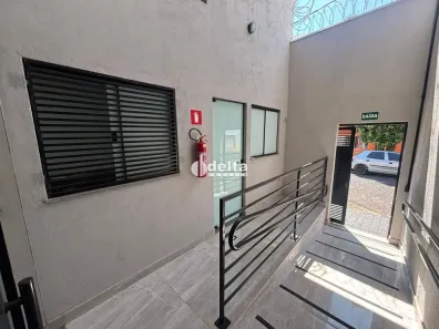 Ponto Comercial para alugar, 110m² no Nossa Senhora Aparecida, Uberlândia