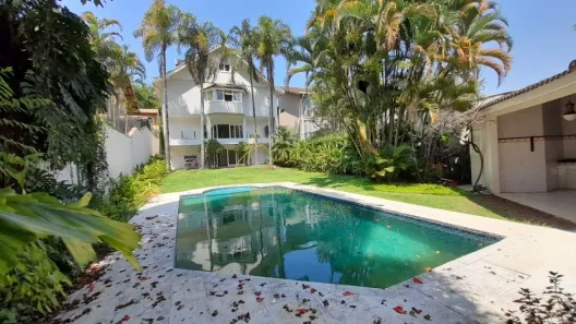 Casa com 4 Quartos para alugar, 960m² no Jardim Cordeiro, São Paulo