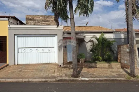 Casa com 4 Quartos à venda, 443m² no Centro, Orlândia