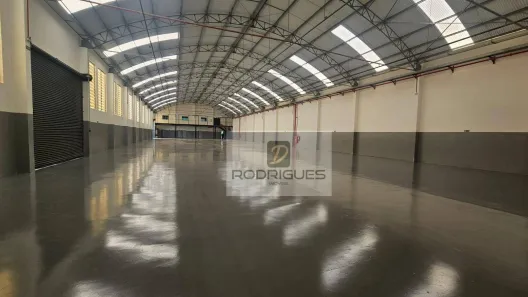 Galpão/Depósito/Armazém para alugar, 1812m² no Vila Nogueira, Diadema