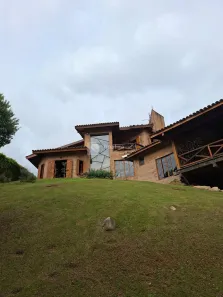 Casa com 3 Quartos à venda, 333m² no Alto do Capivari, Campos do Jordão