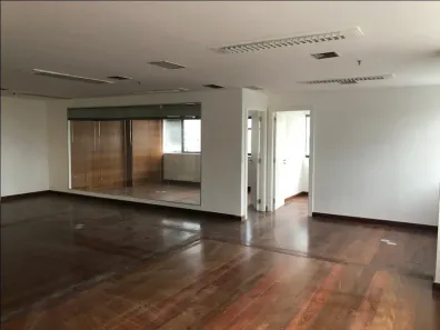 Sala Comercial para alugar, 109m² no Vila Olímpia, São Paulo