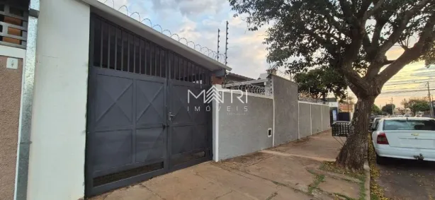 Casa com 3 Quartos à venda, 189m² no Jardim Floridiana (Vila Xavier), Araraquara