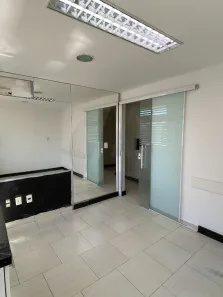 Sala Comercial para alugar, 280m² no Centro Histórico, Porto Alegre