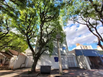 Apartamento com 2 Quartos para alugar, 67m² no Zona 07, Maringá